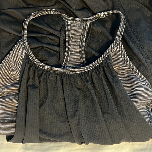 Lululemon No Limits Tank - Picture 11 of 12